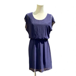 🌸 Navy dress size medium